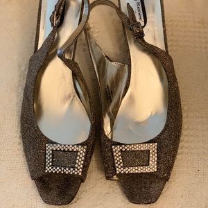 J Renee metallic  w/ rhinestone buckle